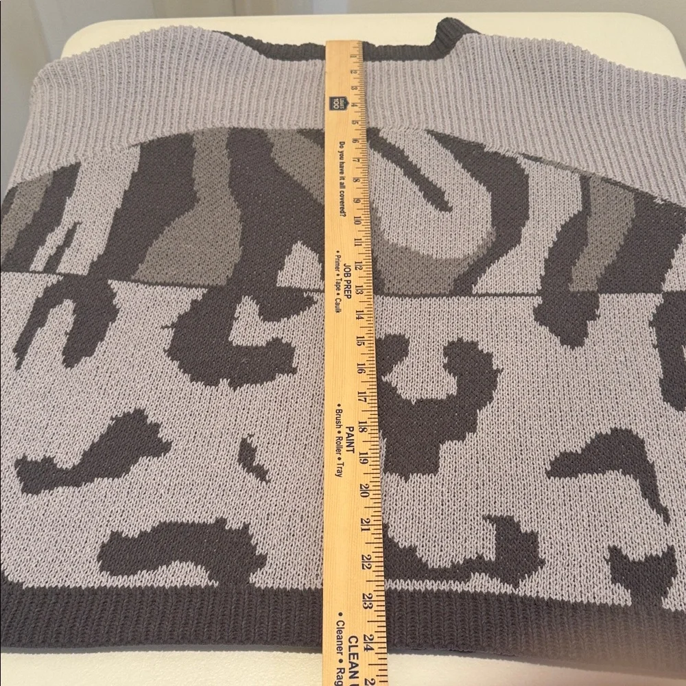 POL Charcoal & Light Gray Oversized Relaxed Boxy VNeck Sweater Medium - Picture 12 of 16